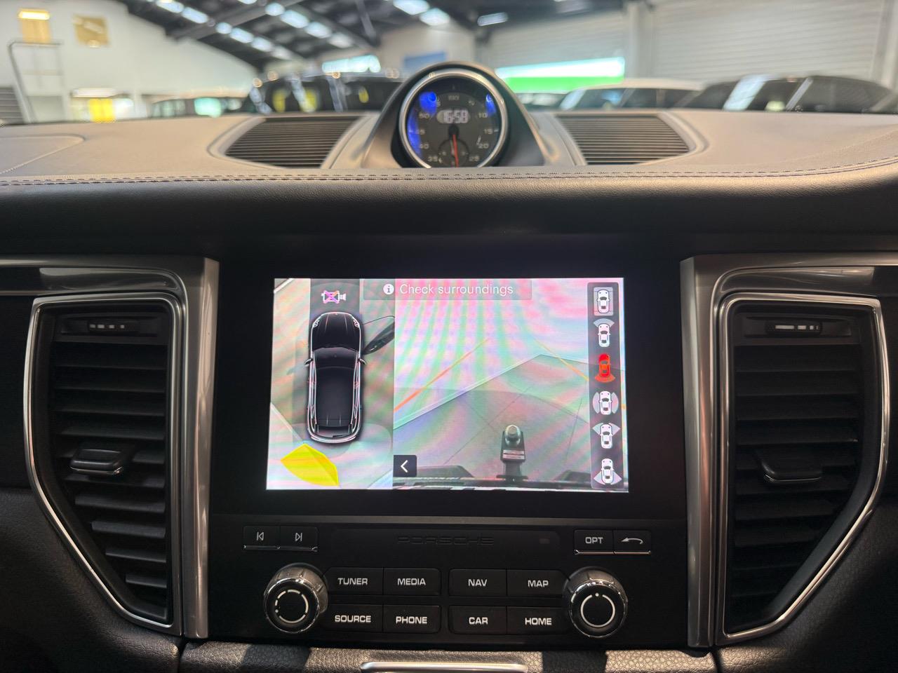 2016 Porsche Macan