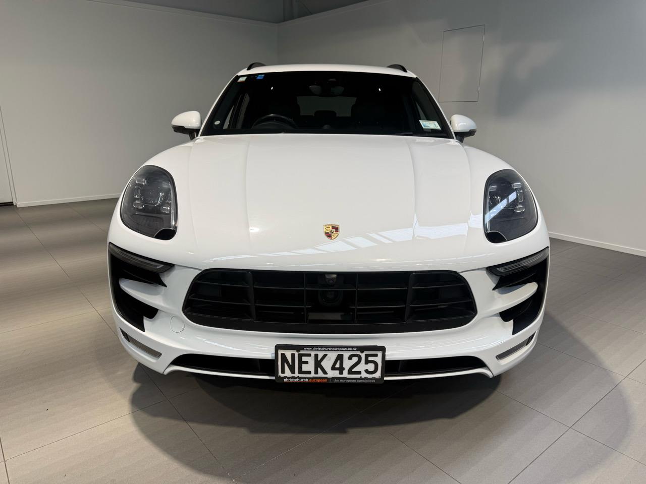 2016 Porsche Macan