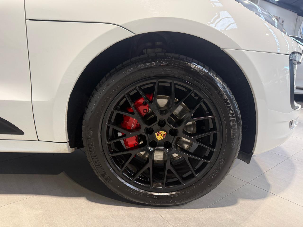 2016 Porsche Macan