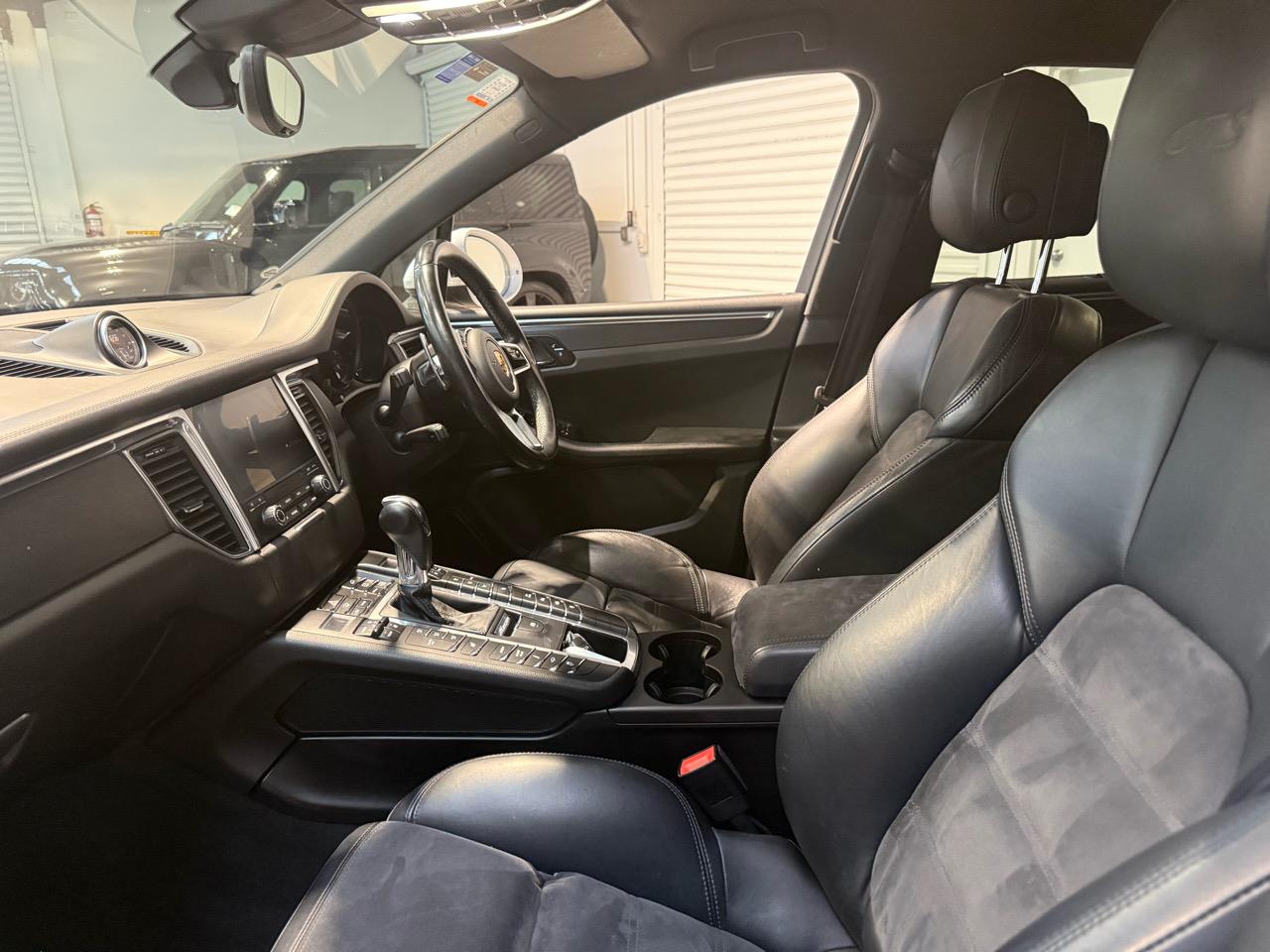 2016 Porsche Macan
