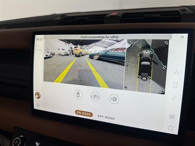 2024 Land Rover Defender - Thumbnail