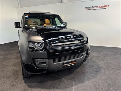 2024 Land Rover Defender - Thumbnail