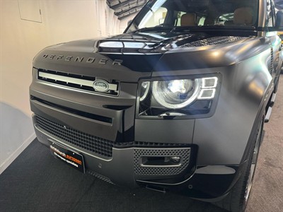 2024 Land Rover Defender - Thumbnail