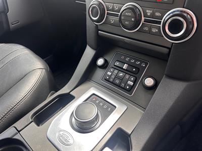 2016 Land Rover Discovery - Thumbnail