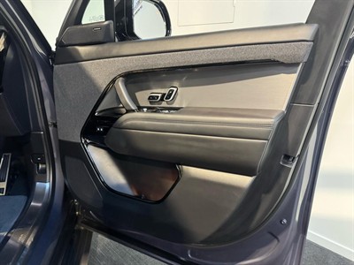 2023 Land Rover Range Rover Sport - Thumbnail