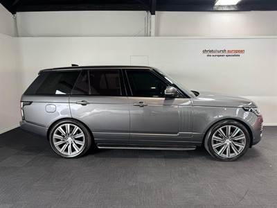 2018 Land Rover Range Rover - Thumbnail