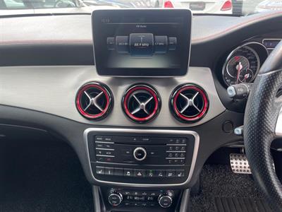 2016 Mercedes-Benz GLA45 AMG - Thumbnail