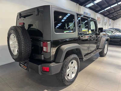 2016 Jeep Wrangler - Thumbnail