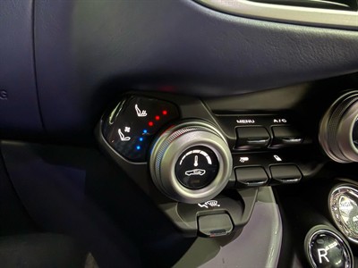 2018 Aston Martin Vantage - Thumbnail