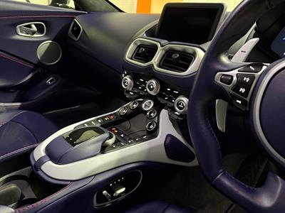 2018 Aston Martin Vantage - Thumbnail