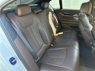2016 BMW 740i - Thumbnail