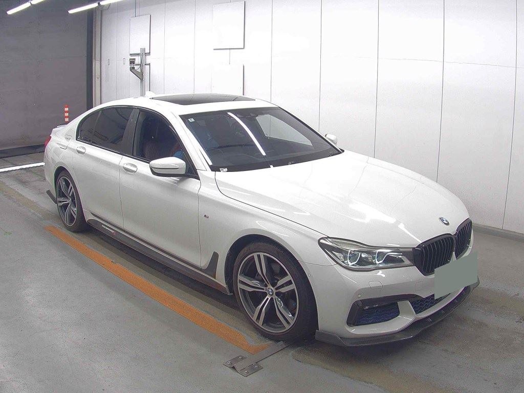 2016 BMW 740i