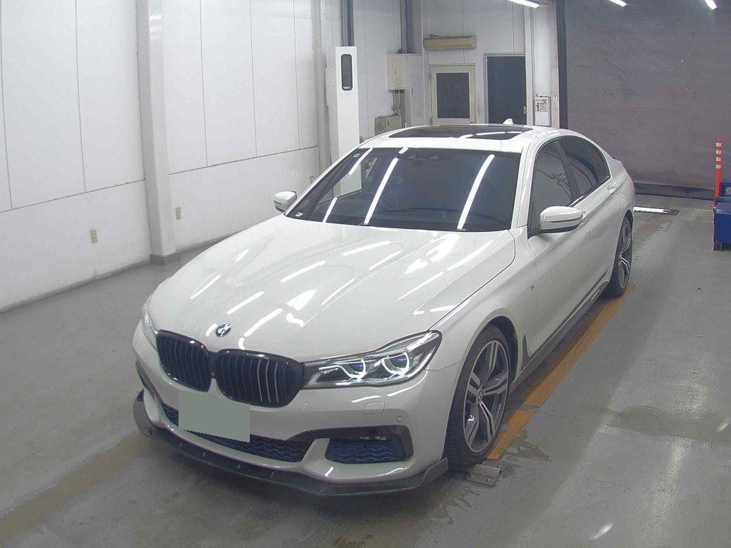 2016 BMW 740i