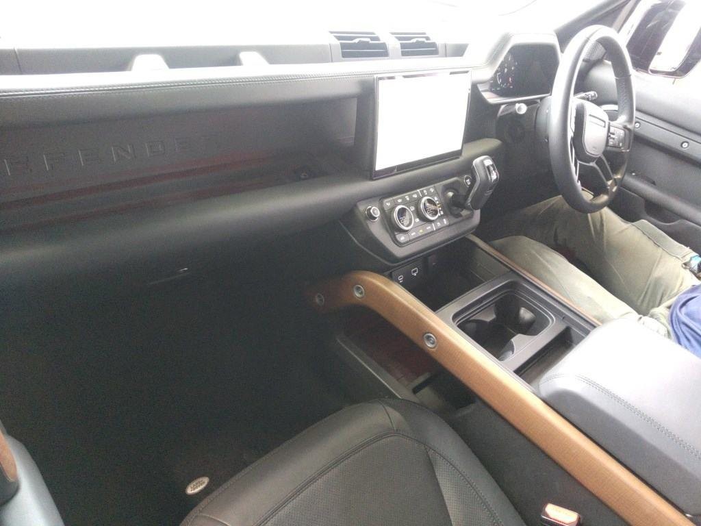 2023 Land Rover Defender