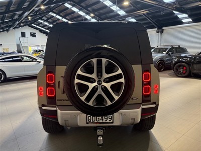 2023 Land Rover Defender - Thumbnail