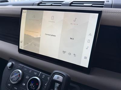 2021 Land Rover Defender - Thumbnail