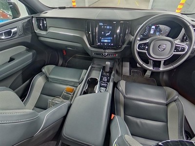 2021 Volvo XC60 - Thumbnail