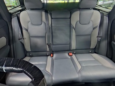 2021 Volvo XC60 - Thumbnail
