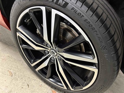 2021 Volvo XC60 - Thumbnail