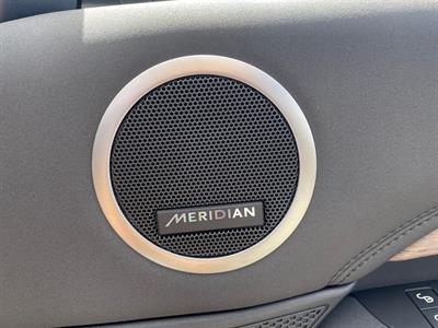 2019 Land Rover Discovery - Thumbnail