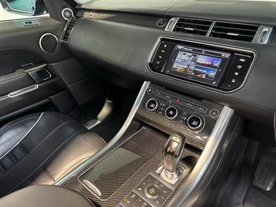 2016 Land Rover Range Rover - Thumbnail