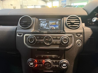 2016 Land Rover Discovery - Thumbnail