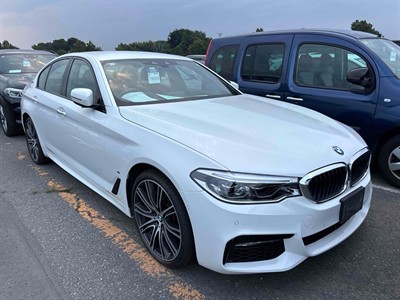 2017 BMW 530e - Thumbnail
