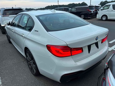 2017 BMW 530e - Thumbnail