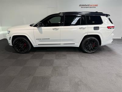 2022 Jeep Grand Cherokee - Thumbnail