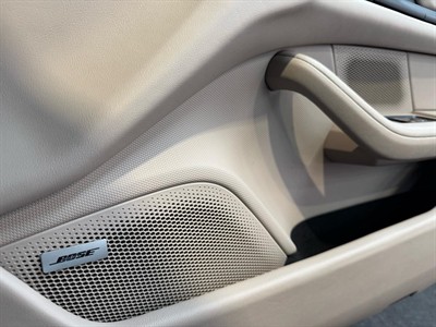 2021 Porsche Taycan - Thumbnail