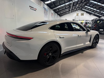 2021 Porsche Taycan - Thumbnail