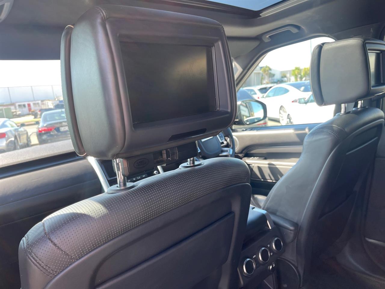 2017 Land Rover Discovery 5