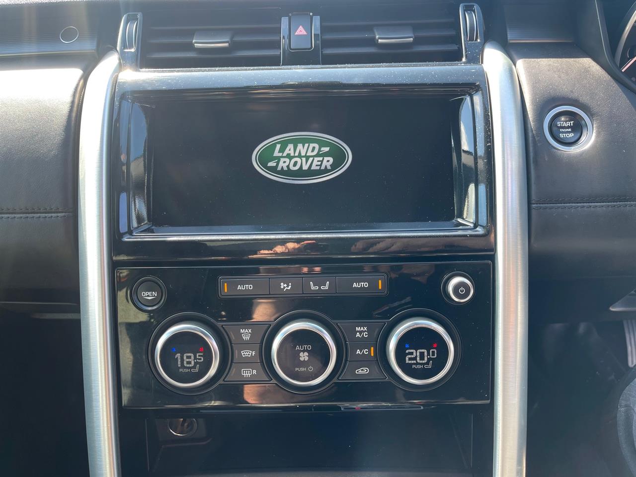 2017 Land Rover Discovery 5