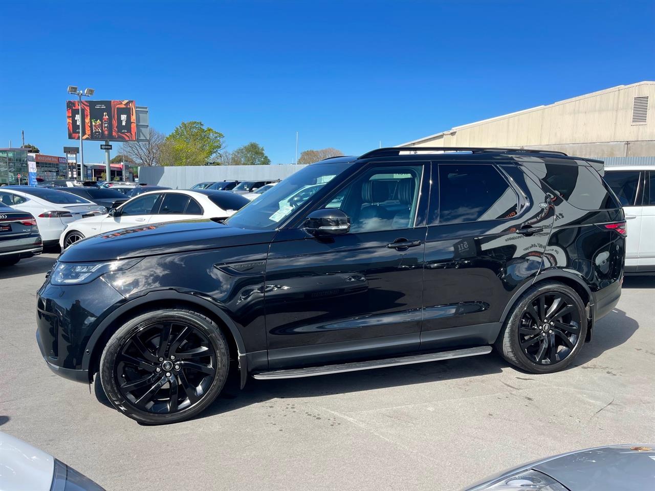2017 Land Rover Discovery 5