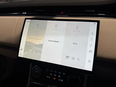 2023 Land Rover Range Rover - Thumbnail
