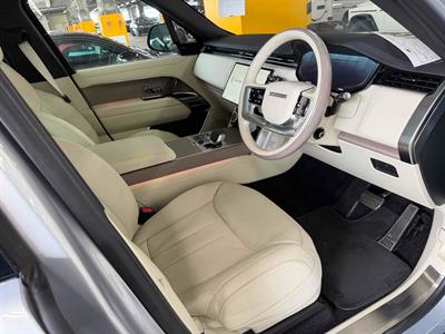 2023 Land Rover Range Rover - Thumbnail