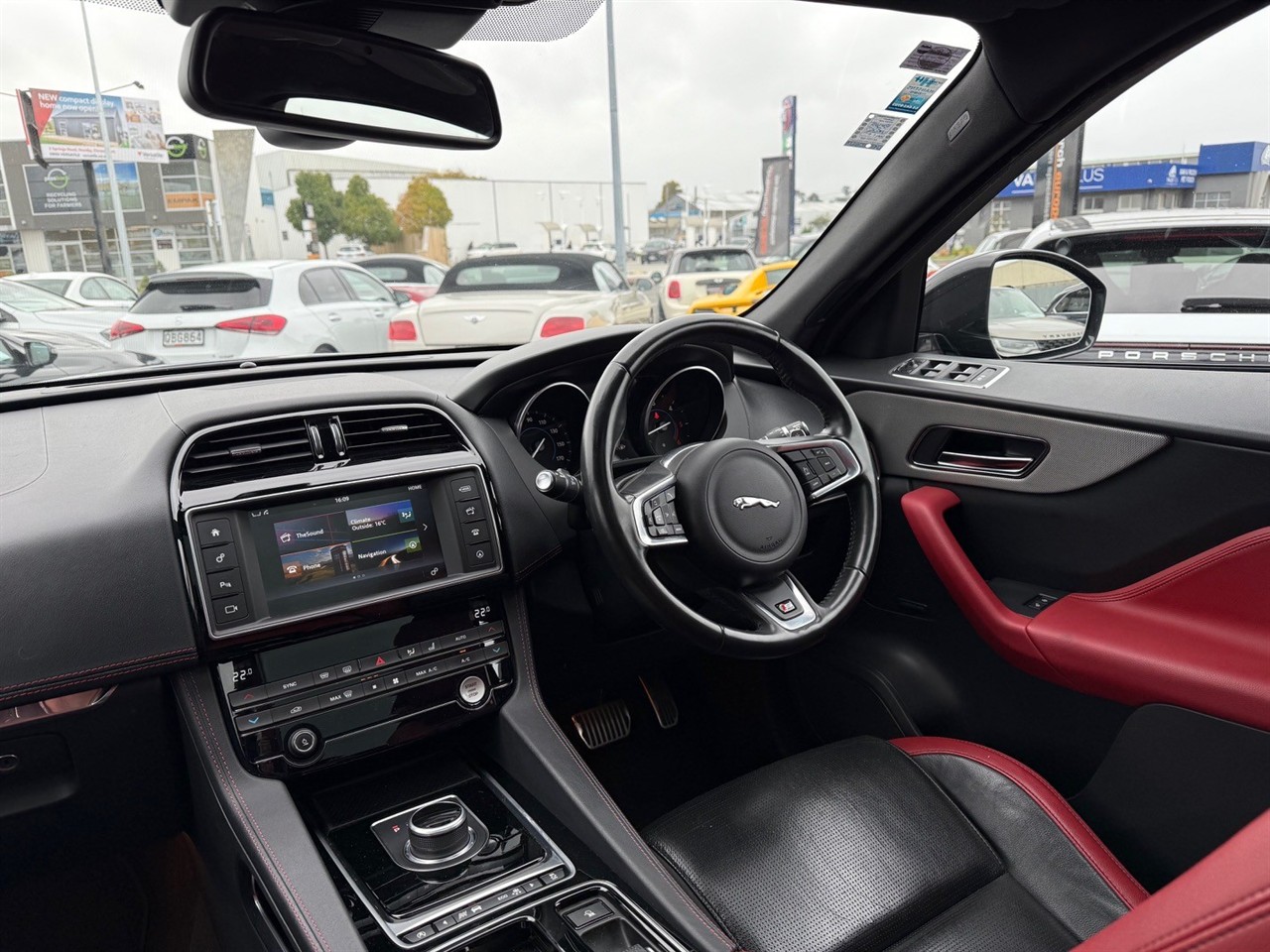 2016 Jaguar F-Pace