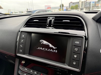2016 Jaguar F-Pace - Thumbnail