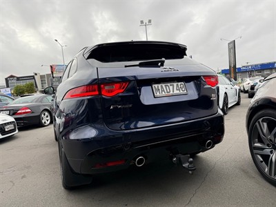 2016 Jaguar F-Pace - Thumbnail