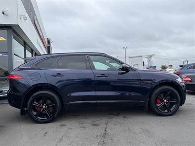 2016 Jaguar F-Pace - Thumbnail