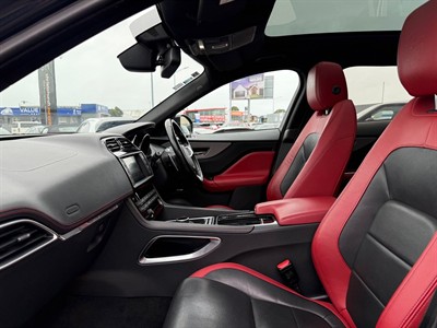 2016 Jaguar F-Pace - Thumbnail