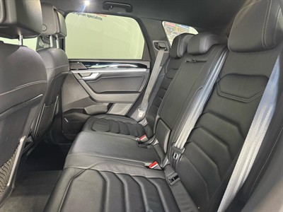 2021 Volkswagen Touareg - Thumbnail