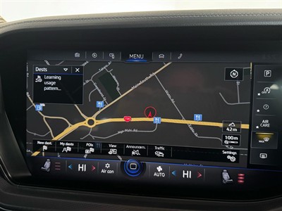 2021 Volkswagen Touareg - Thumbnail