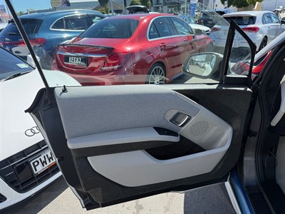 2015 BMW i3 - Thumbnail