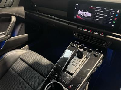 2023 Porsche 911 - Thumbnail