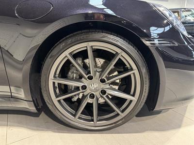 2023 Porsche 911 - Thumbnail