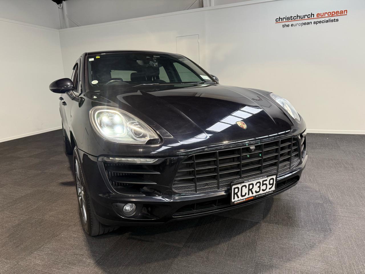 2016 Porsche Macan