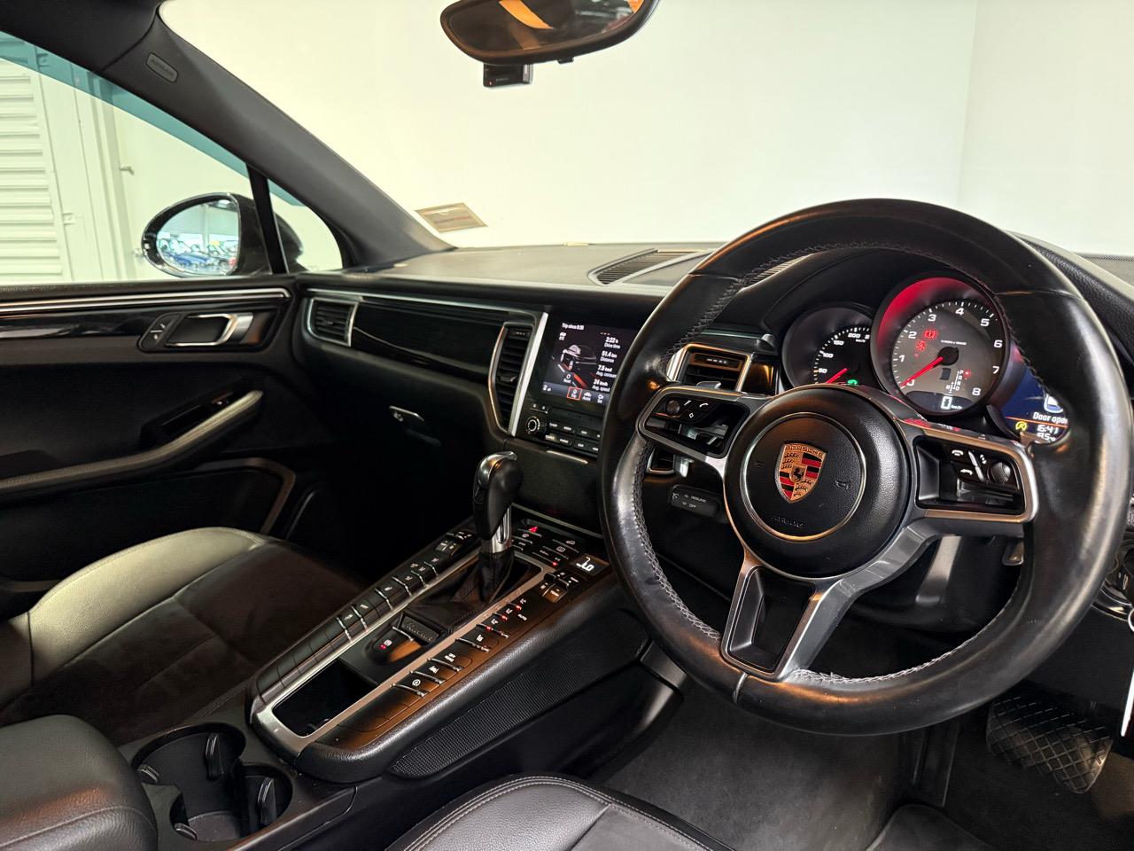 2016 Porsche Macan