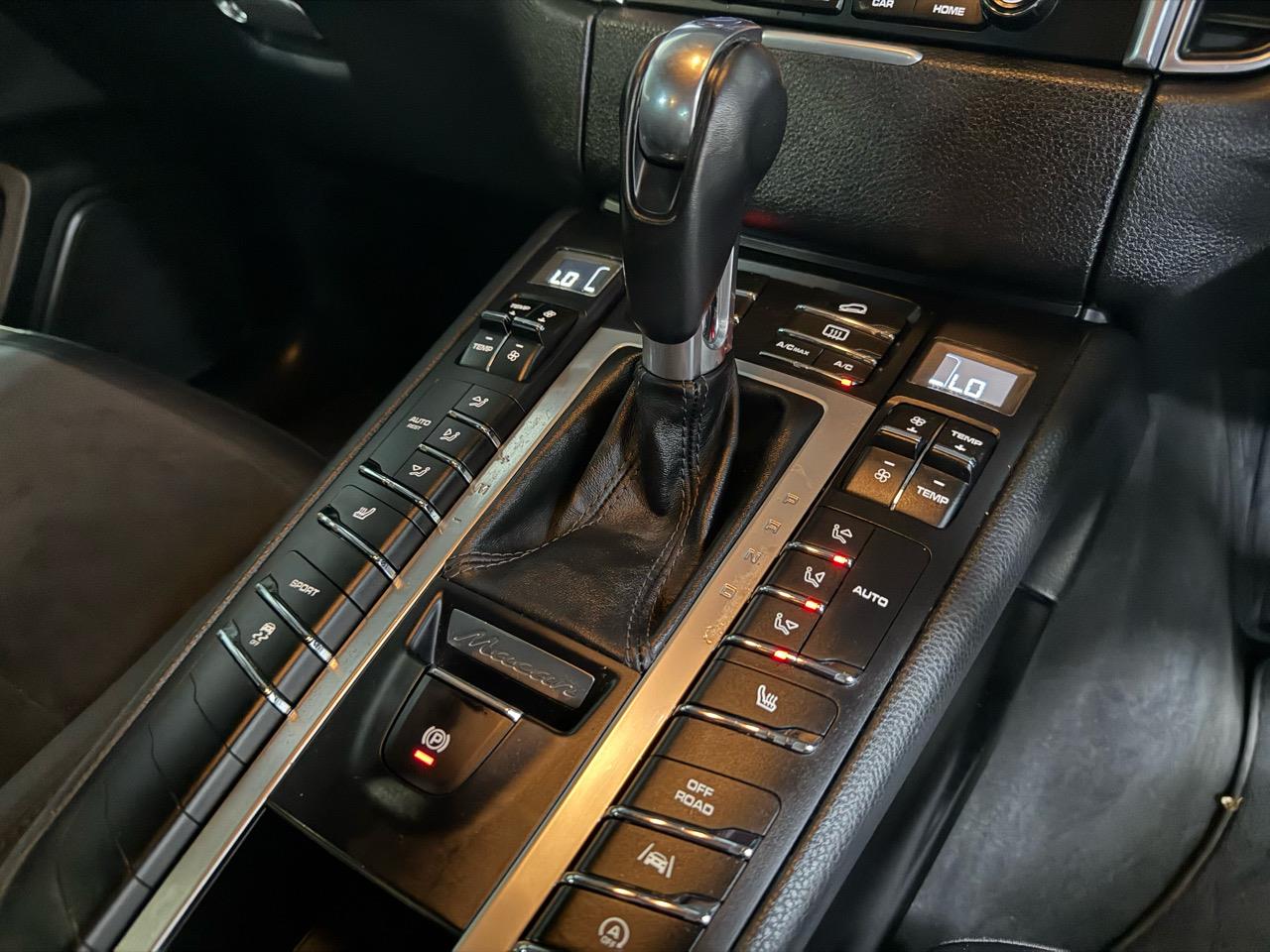 2016 Porsche Macan