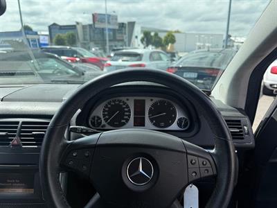 2010 Mercedes-Benz B 180 - Thumbnail